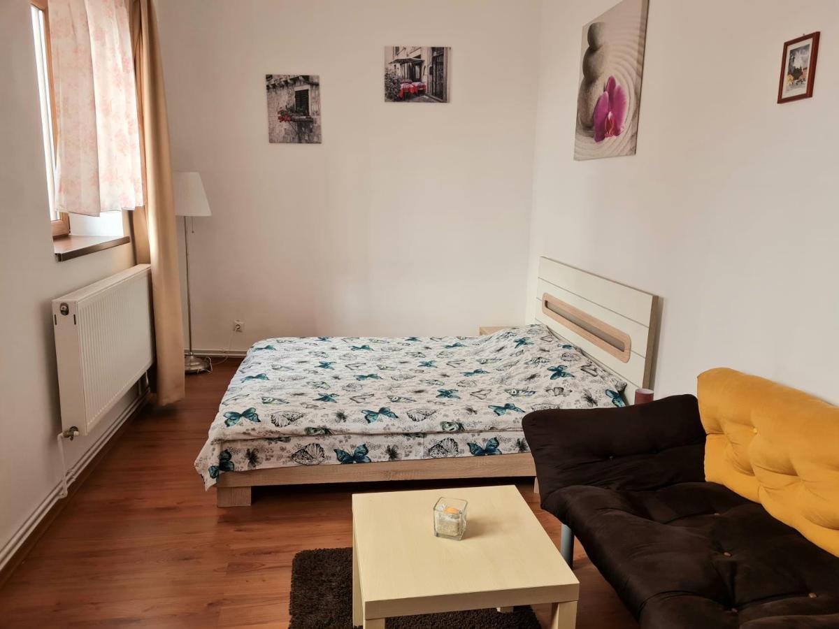 Ava Republique Apartment Brasov Luaran gambar