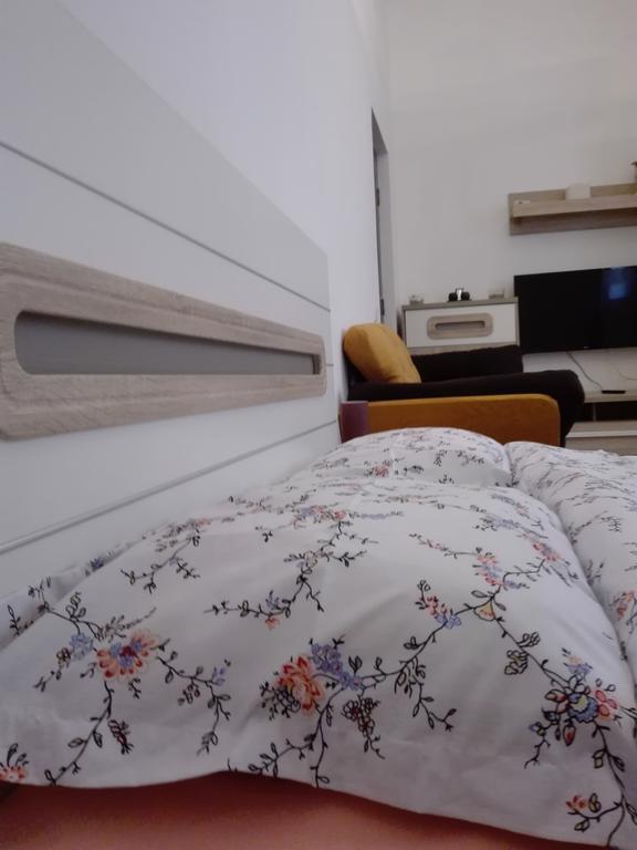 Ava Republique Apartment Brasov Luaran gambar