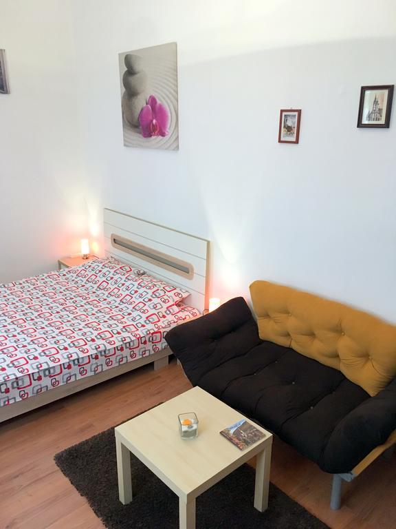 Ava Republique Apartment Brasov Luaran gambar